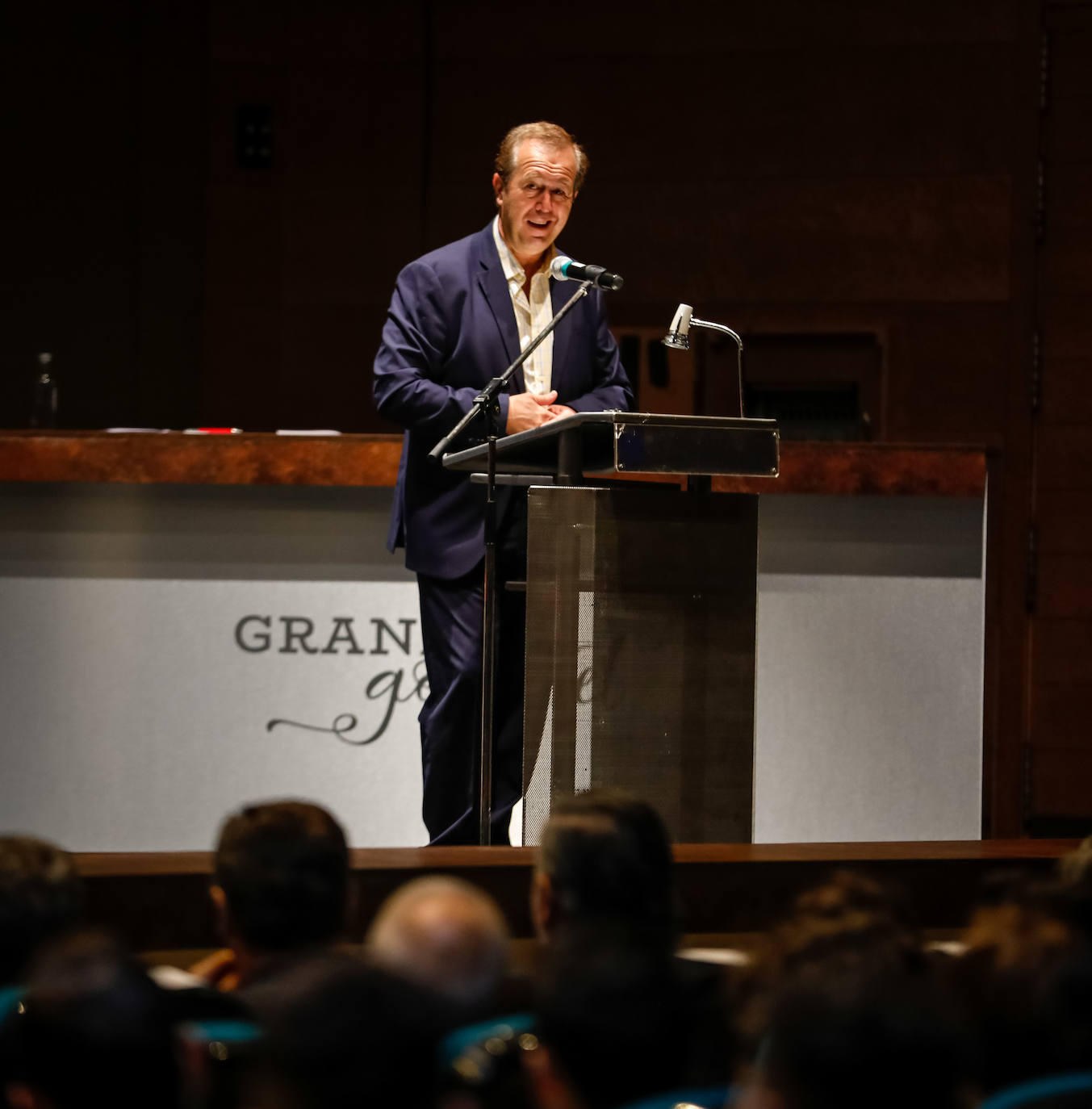 El director general de IDEAL destaca en el acto de inauguración el programa de la sexta edición