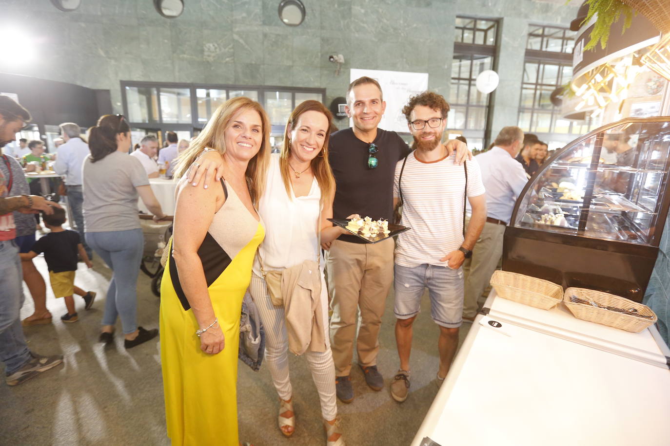 Magnífico ambiente en la zona dedicada a estos locales en el Palacio de Congresos