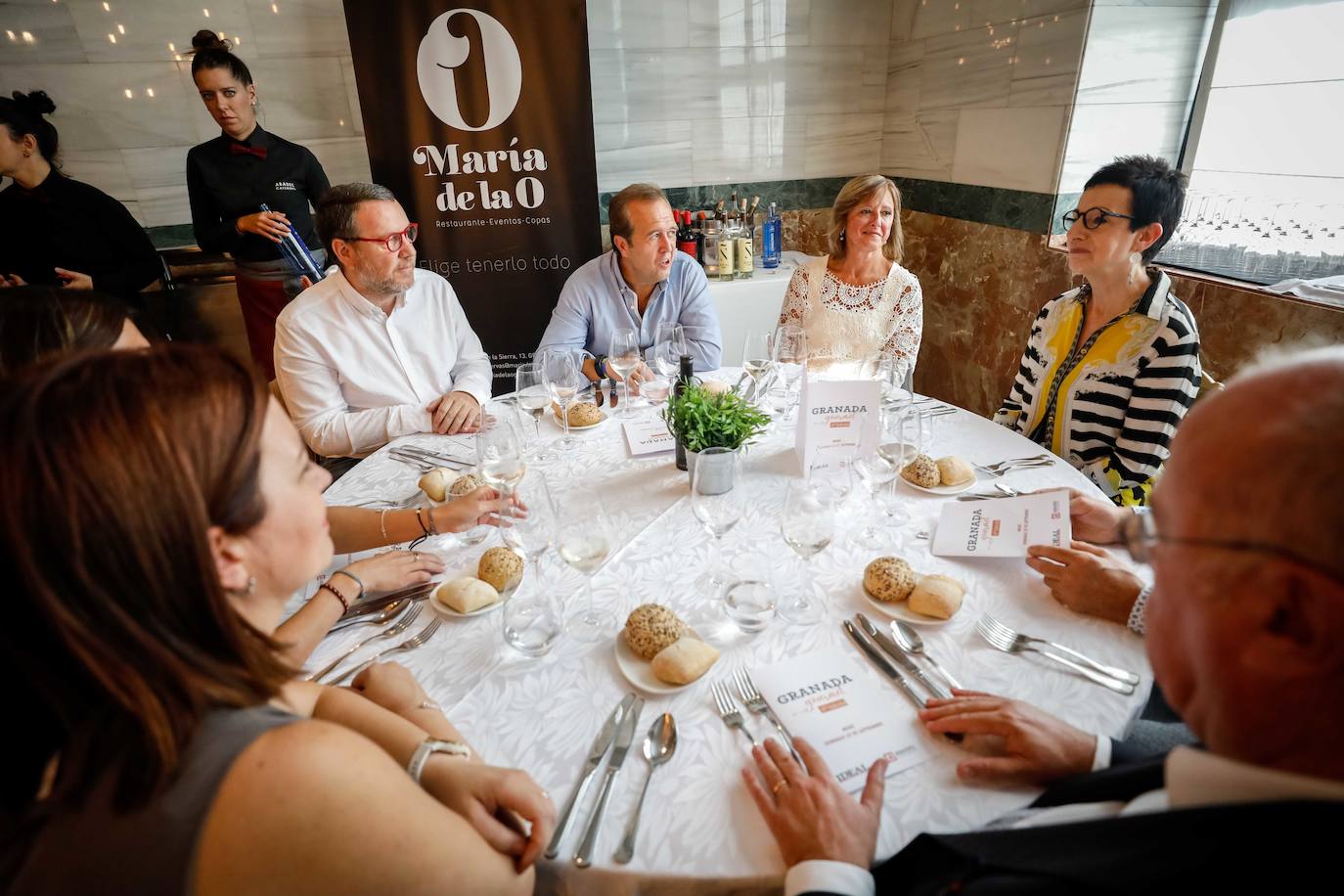 Carme Ruscalleda recibe el premio de Granada Gourmet, un congreso que se ha rendido a su cercanía y sencillez