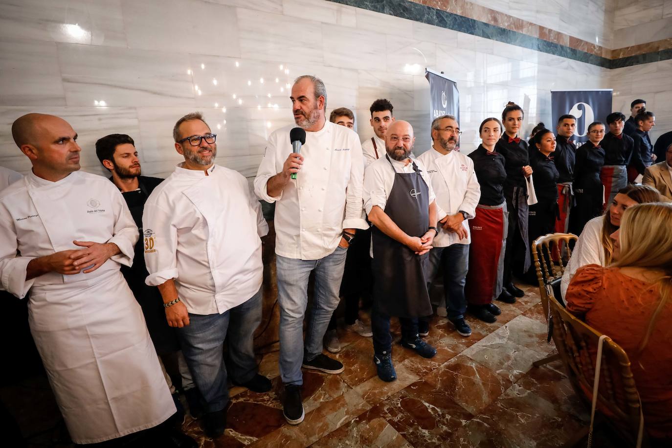 Carme Ruscalleda recibe el premio de Granada Gourmet, un congreso que se ha rendido a su cercanía y sencillez