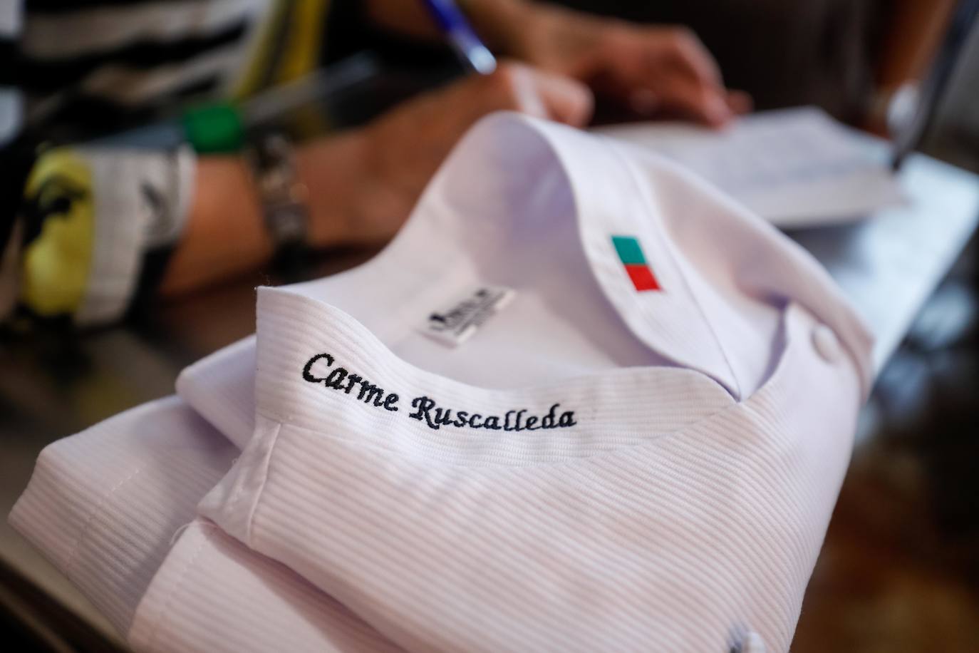 Carme Ruscalleda recibe el premio de Granada Gourmet, un congreso que se ha rendido a su cercanía y sencillez