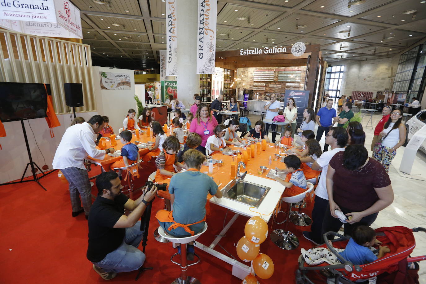 El día se empieza reciclando con los más pequeños