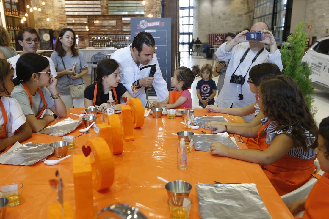 Impulsado por Inagra, y su popular personaje de 'Aceitina', esta cita con los niños se ha convertido en uno de los momentos más entrañables de cada edición de Granada Gourmet