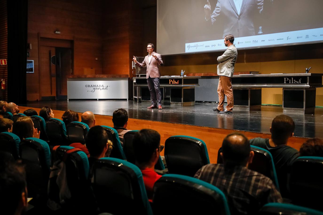 El especialista en Administración Hostelera garantiza el éxito de un negocio de restauración con sus consejos