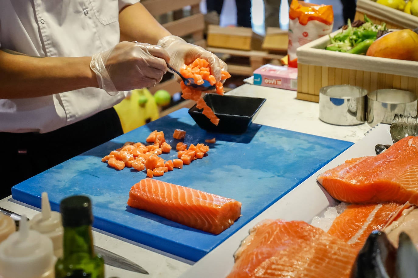 Un experto en cocina japonesa desvela los secretos del ronqueo del salmón