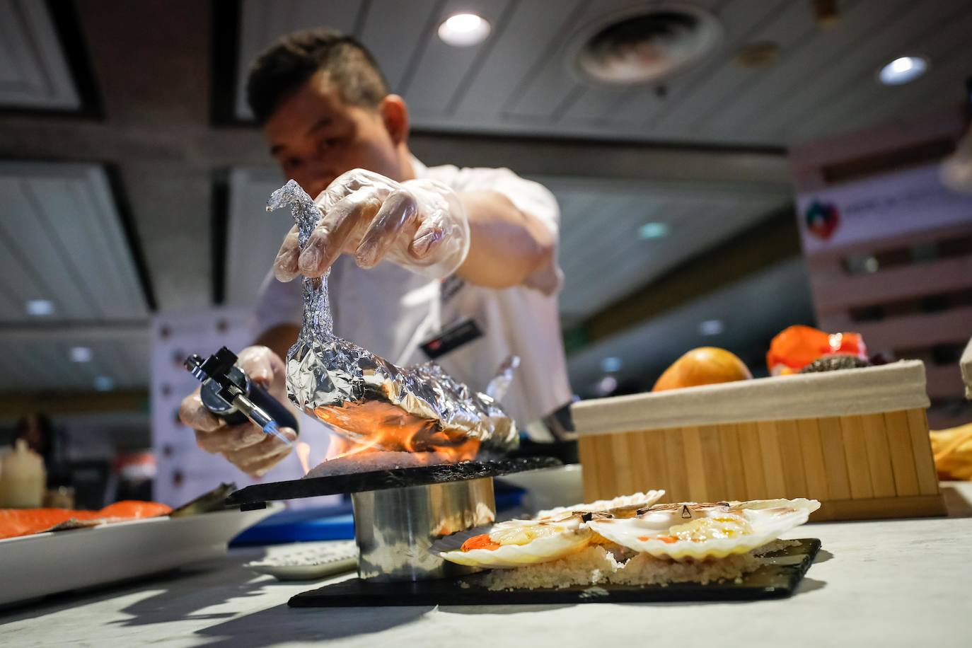 Un experto en cocina japonesa desvela los secretos del ronqueo del salmón