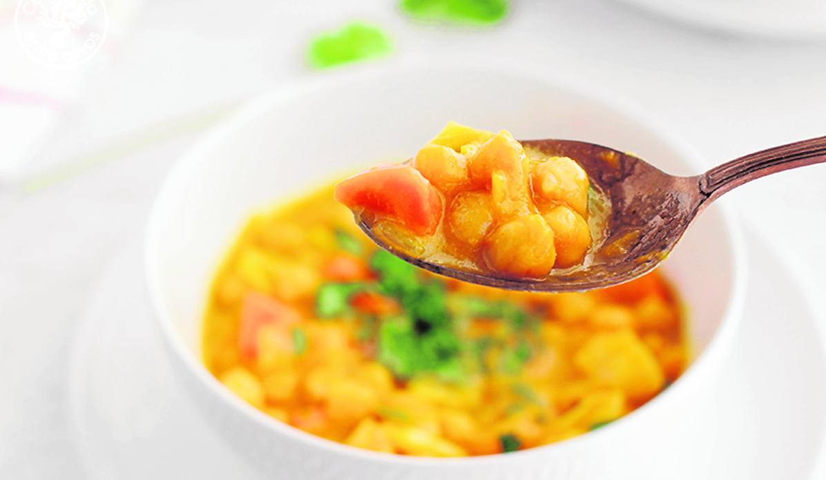 Curry de garbanzos con mango