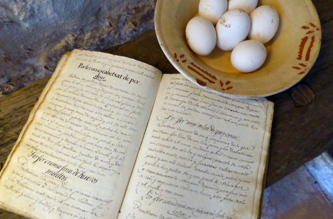 Manuscrito con la receta de 'salsa de peix crua' o mahonesa, de 1750.
