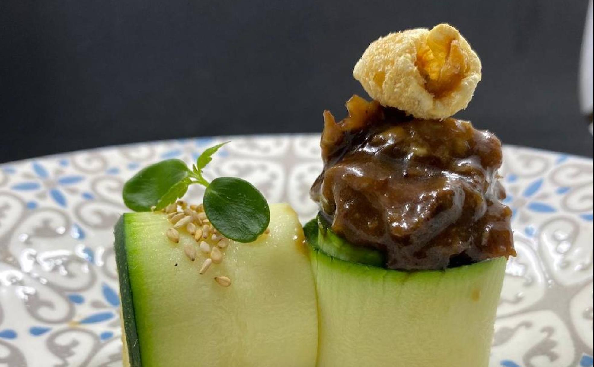 Receta | Cómo preparar un calabacín relleno de rabo de ternera