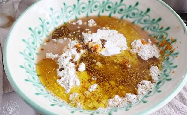 Imagen principal - ¿Cómo hacer borrachuelos malagueños por Navidad?