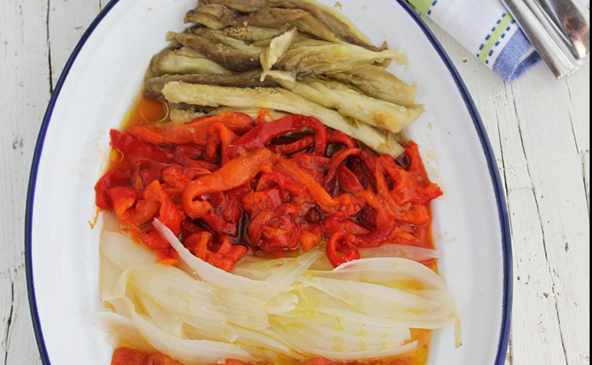 Receta de escalivada de verduras con aceite y sal