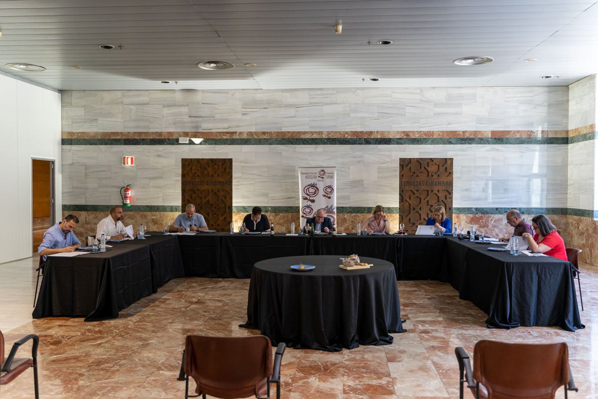 En el evento, Gregorio García, presidente de la Federación de Hostelería, anunció un foro de debate y reflexión sobre la gastronomía granadina