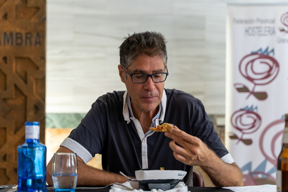 En el evento, Gregorio García, presidente de la Federación de Hostelería, anunció un foro de debate y reflexión sobre la gastronomía granadina