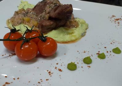 Imagen secundaria 1 - Tres cocineros de la provincia de Granada reivindican las posibilidades gastronómicas de una fruta que está de plena temporada.