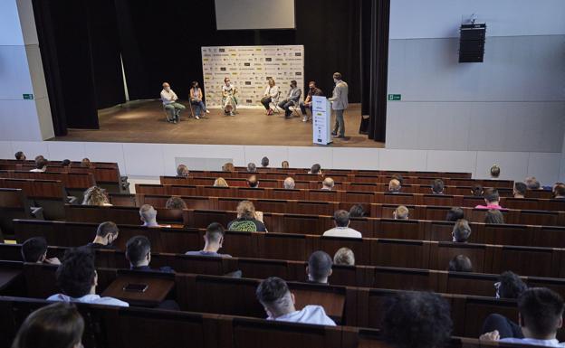 Mesa de debate de Maestros Culinarios.