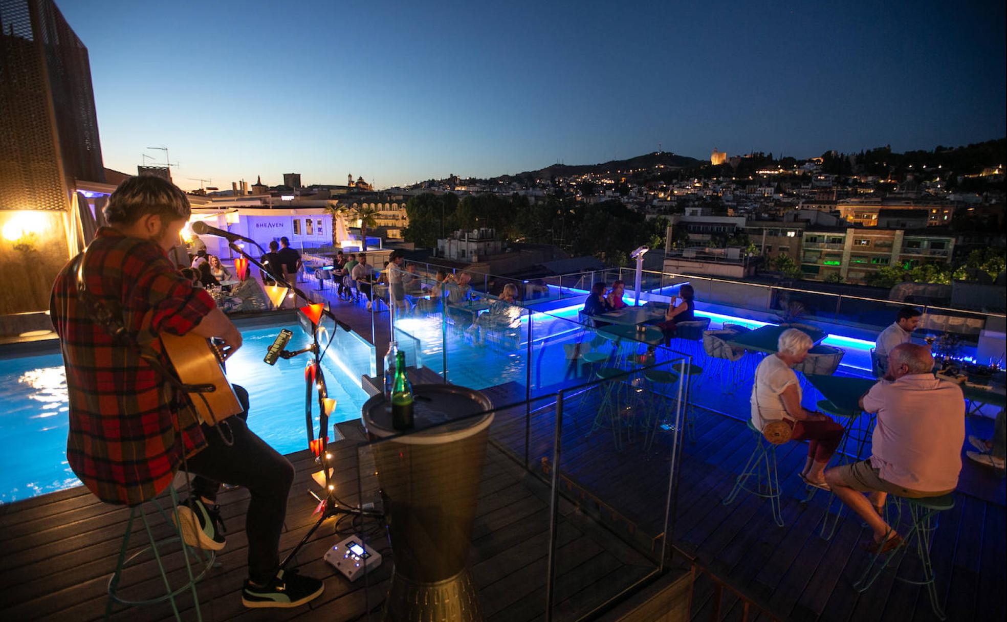 Cenas de altura en Granada con grandes vistas