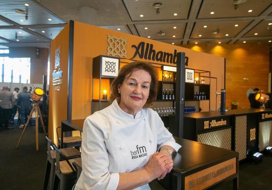 Rosa Macías, del Bar FM, en el espacio de Cervezas Alhambra en Granada Gourmet.