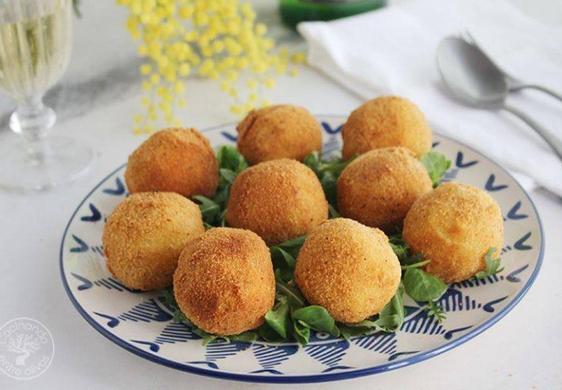 Patatas con gambas y bacalao para la Cuaresma