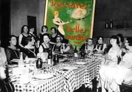 Foto de una reunión de las Belles Perdrix y portada de su recetario del club