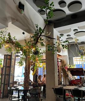 Imagen secundaria 2 - El restaurante de Granada donde &#039;te comes Vietnam&#039;