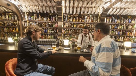 «Las paredes de los restaurantes dicen mucho de ellos»