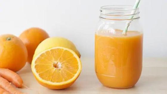 Zumo de naranja 100% exprimido: la mejor alternativa independientemente de si la fruta es orgánica o no