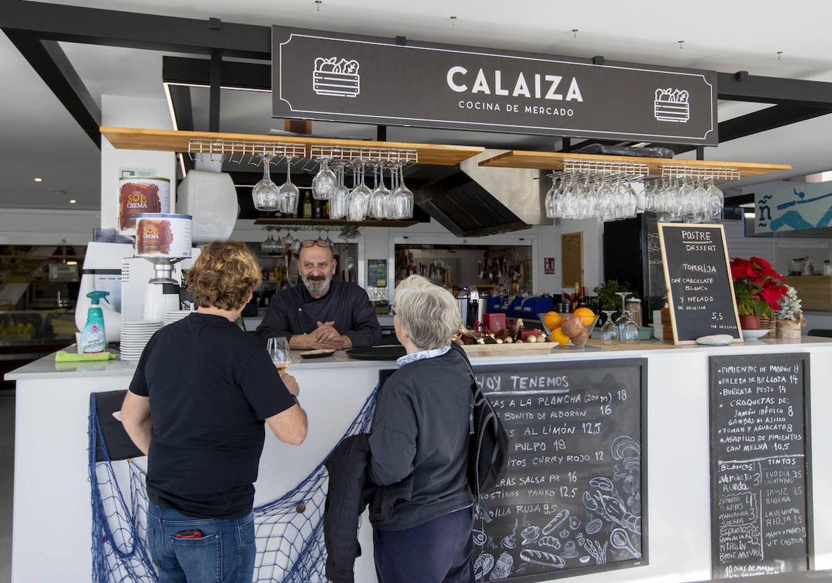 Imagen principal - Un mercado gourmet bañado por el mar