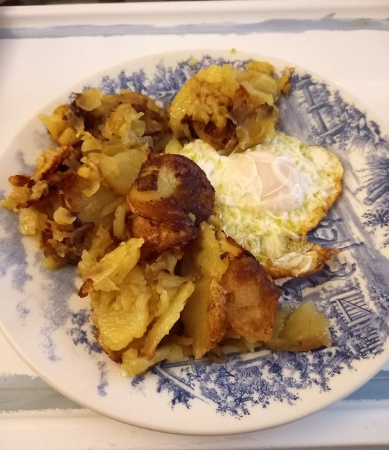 «¡Aquí usamos patatas de verdad!» Carteles que se ven en restaurantes