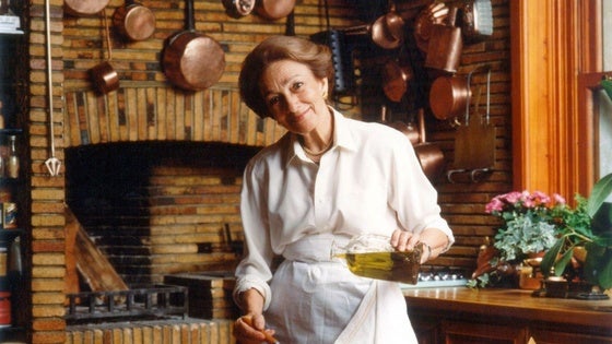 Doña Clara María y su alambique culinario