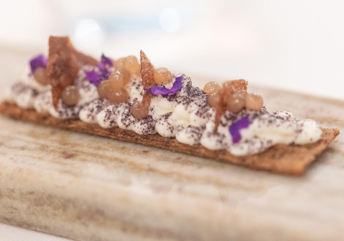 Imagen principal - Dentro de La Finca, el único Michelin de Granada