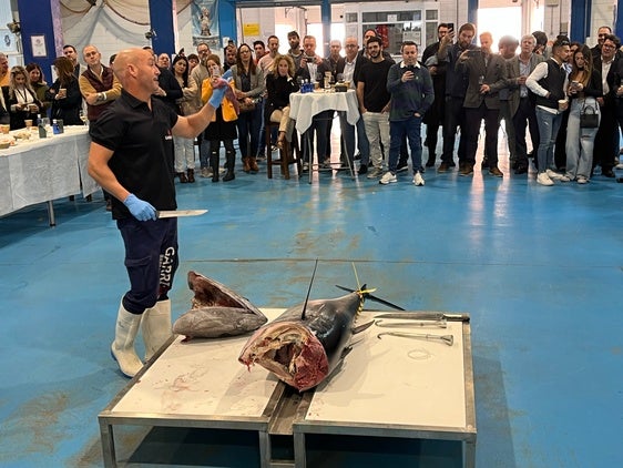 Mercagranada acoge un vistoso ronqueo de atún