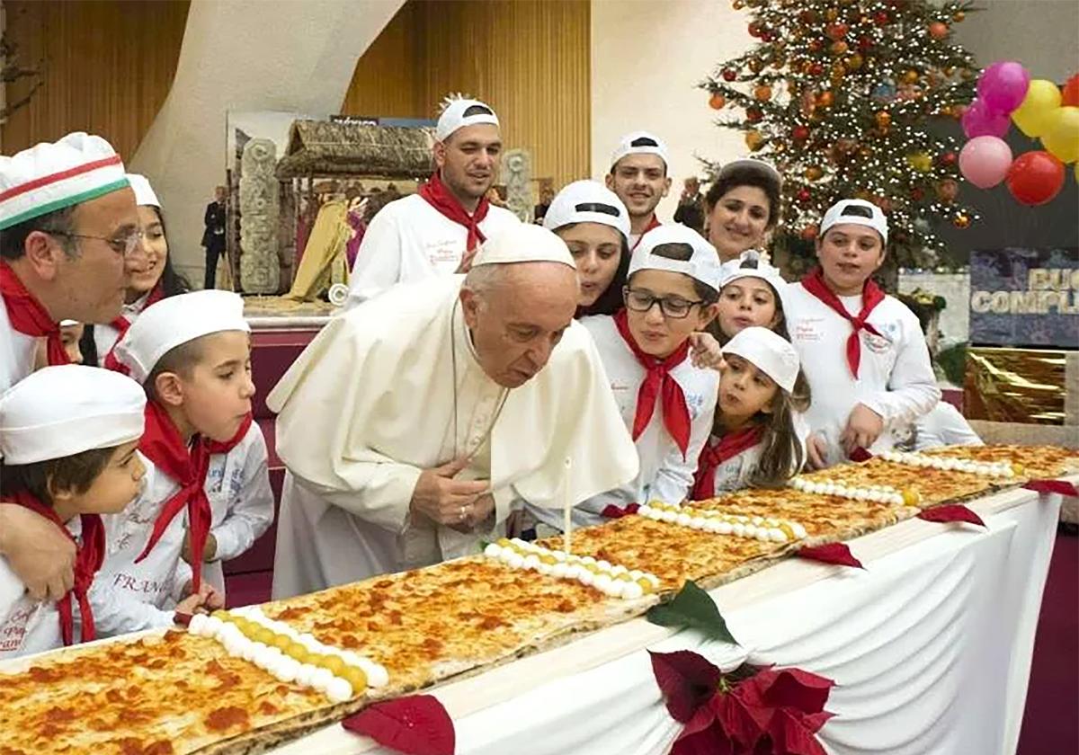 Dentro del Vaticano 'É possibile fare colazione, pranzo e merenda'