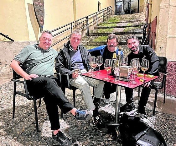 Una noche épica y fantástica partida en dos mitades