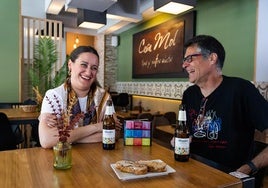 María Jesús García habla en Casa Mol de la importancia del acervo musical de Granada.