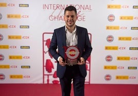 Francisco Martín, con el premio.