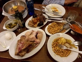 Un auténtico cocido madrileño, en El Escorial.