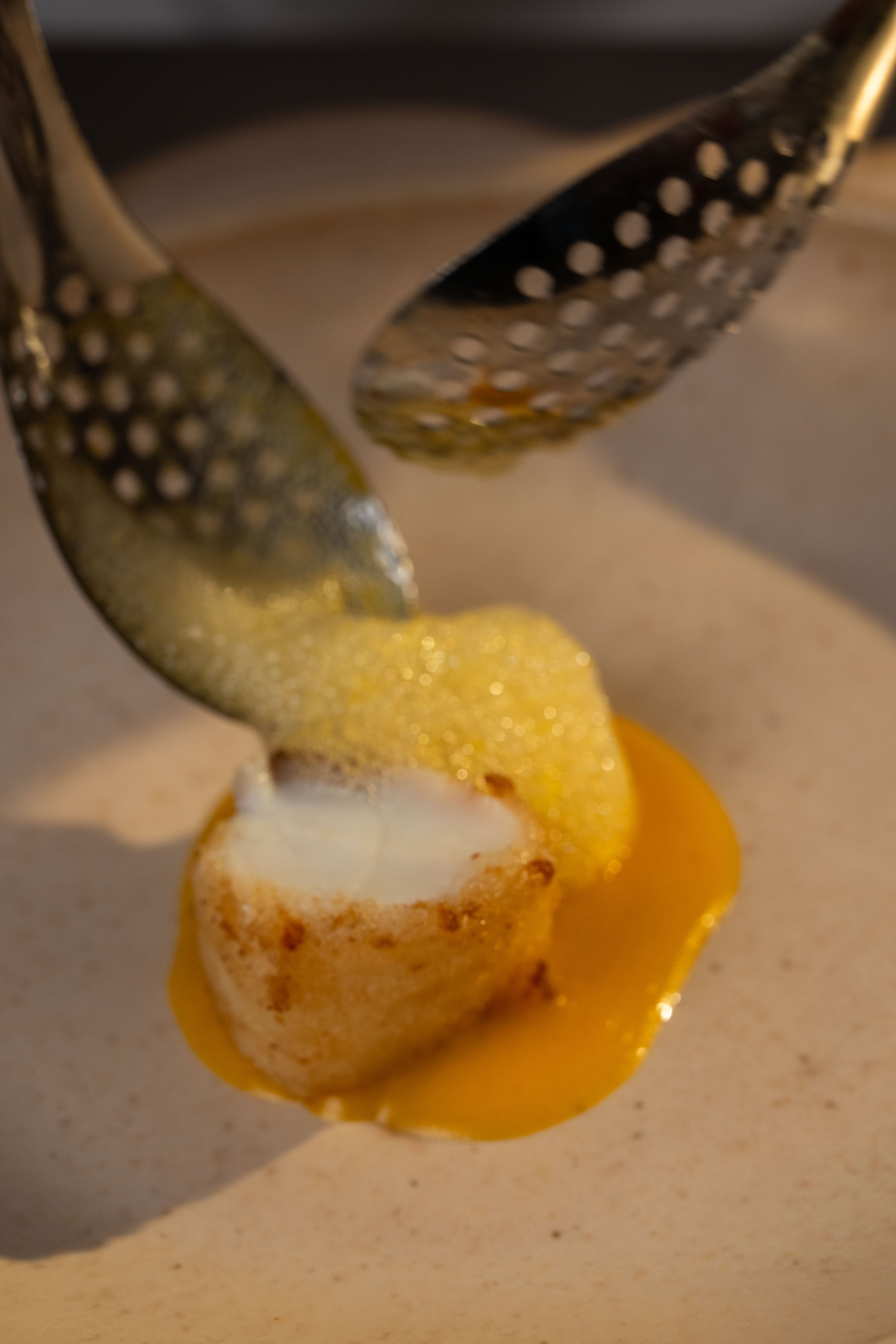 Imagen secundaria 1 - Llega el ansiado estreno del restaurante 'Cauce' de Chechu González en Granada