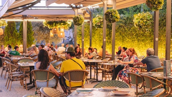 Restaurantes fresquitos cerca de Granada para huir del calor en verano