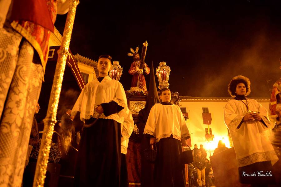 La Cofradía de Nuestro Padre Jesús de la Obediencia cerró la madrugada del Viernes Santo accitano en un silencio sólo roto por el sonido de la capilla musical que acompaña al Señor. 