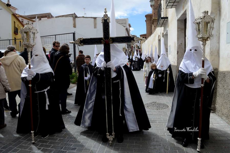 Como el resto de cofradías de la mañana del Viernes Santo, la de los Dolores también alteró su recorrido y horario. 