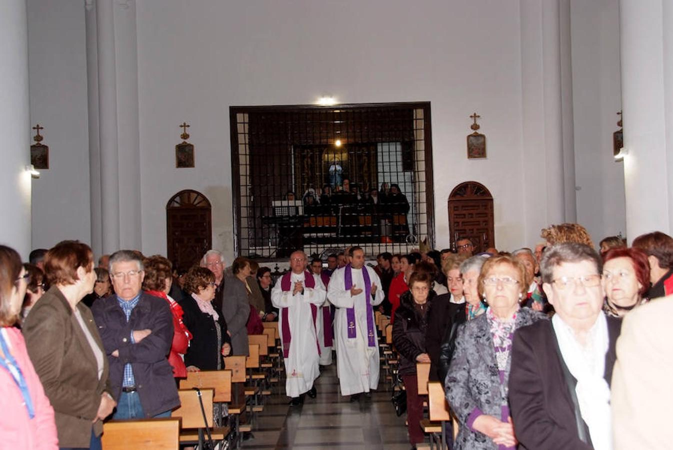 El convento de clausura de Santiago cierra por el traslado de sus cuatro monjas a Valladolidad. Las religiosas esperan volver.
