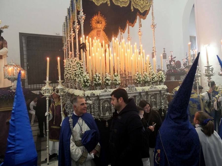 La Hermandad de las Lágrimas suspendió su estación y realizó una oración en el interior del templo.