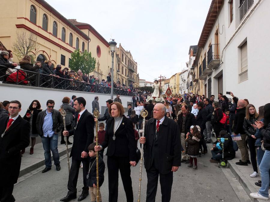 La Semana Santa de Guadix se despide con la alegría de la procesión del Dulce Nombre. El paso fue portado por los horquilleros más jóvenes de nuestra Semana Santa y estuvo acompañado musicalmente por la Agrupación Musical Cristo del Perdón de Guadix.