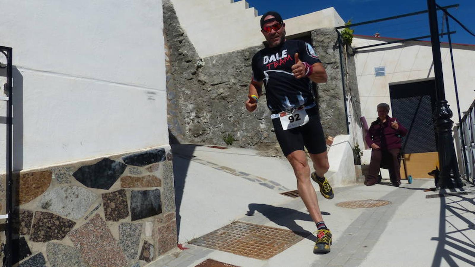 El accitano José Puertas (Bewor ADA Guadix) logró alzarse con el triunfo en la prueba reina, el trail sobre una distancia de 25 kilómetros. Le acompañaron en el podio de la prueba Alberto Martínez Buges y José Antonio Ruiz González (CD Bicha). Graci Iañez (Triatarfe SEAT Vigilsa) fue la ganadora femenina. Le acompañaron en el podio Patricia Vidal (Comunidad Vidasana) y Noemí Anguita (Sobre 2 Ruedas Bike).