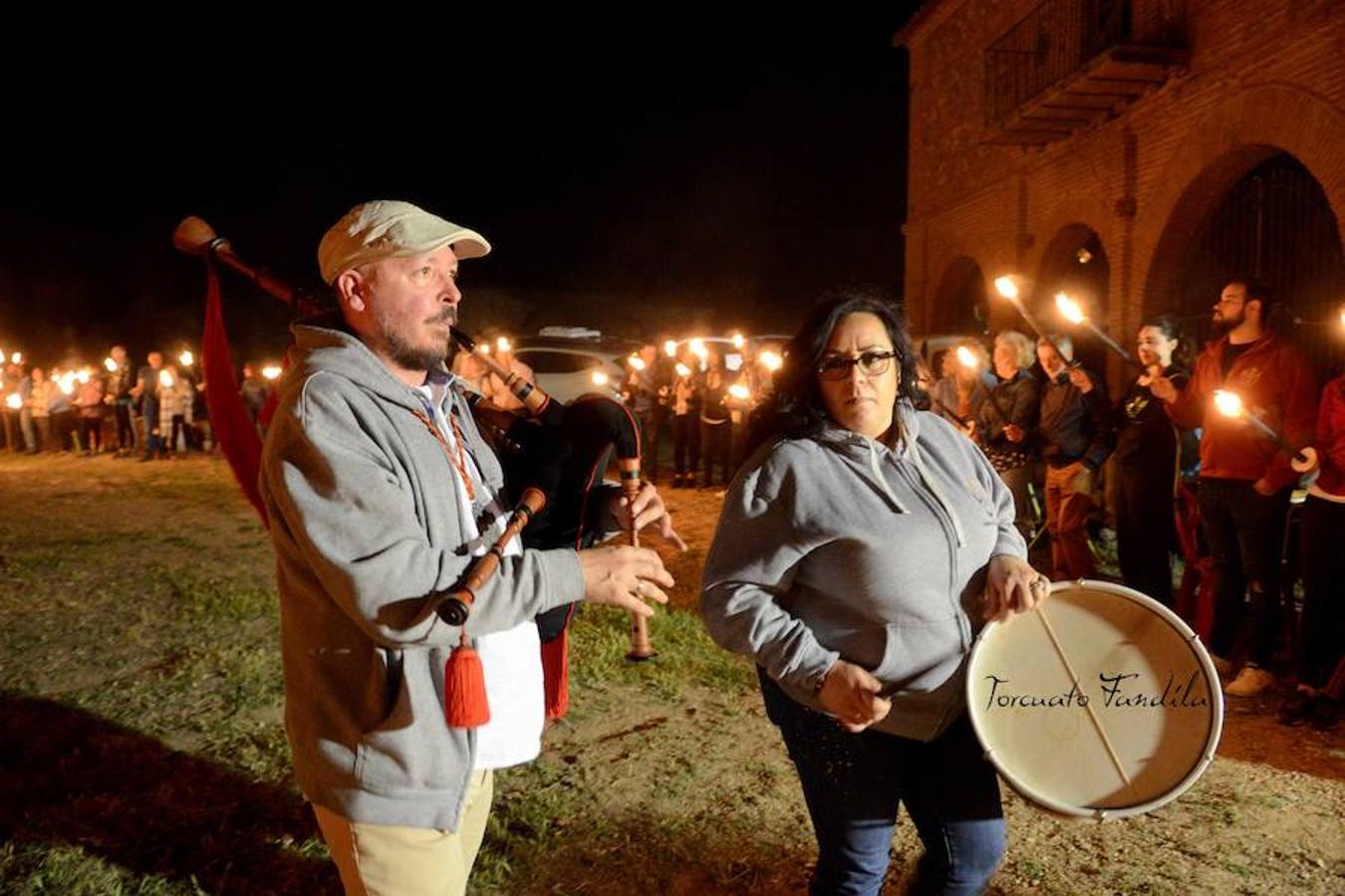 El primero de los actos en honor al patrón de Guadix, la romería de Face Retama, se celebró este sábado 11 de mayo. Como es habitual, la romería contó con un gran número de devotos. Uno de los momentos más emotivos es la procesión de las antorchas.