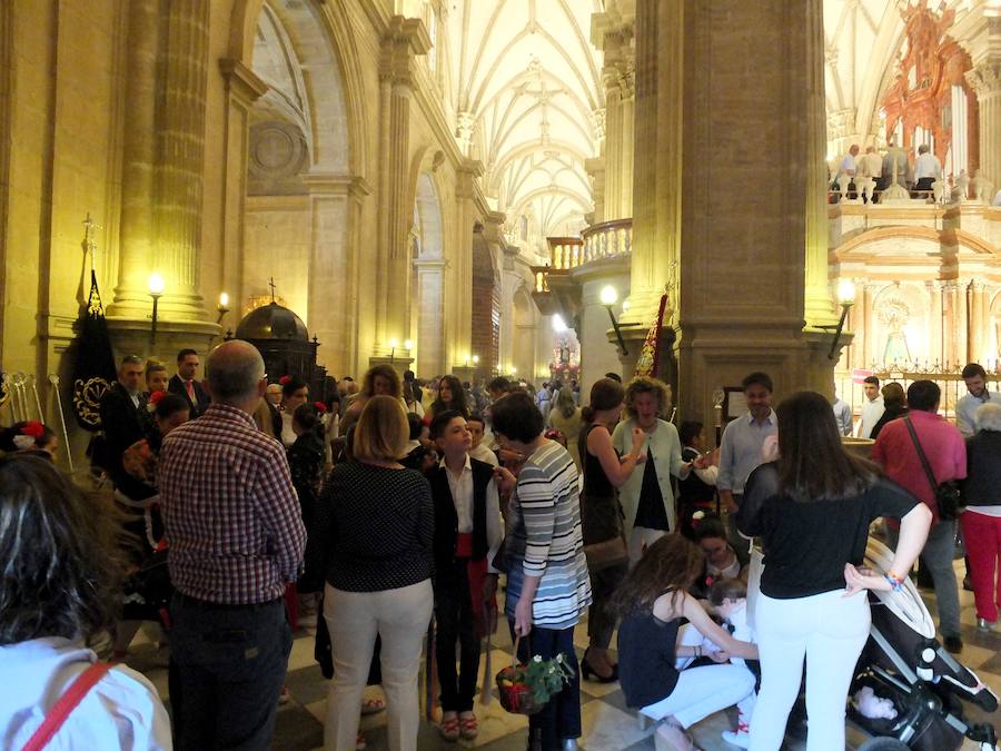 Guadix celebra la festividad de su patrón con la procesión de la imagen y reliquia del varón apostólico y primer obispo de la diócesis accitana. 