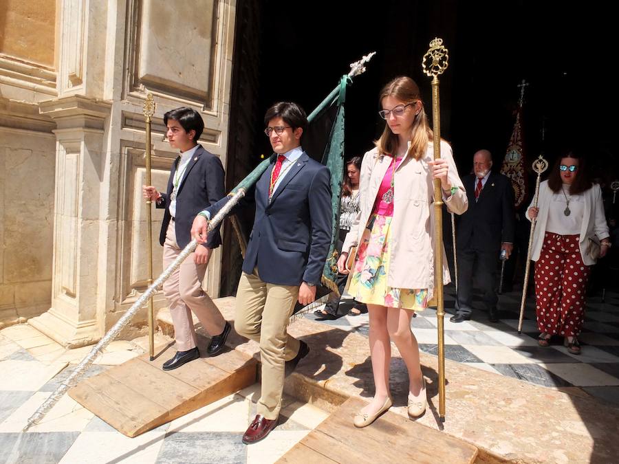 Guadix celebra la festividad de su patrón con la procesión de la imagen y reliquia del varón apostólico y primer obispo de la diócesis accitana. 