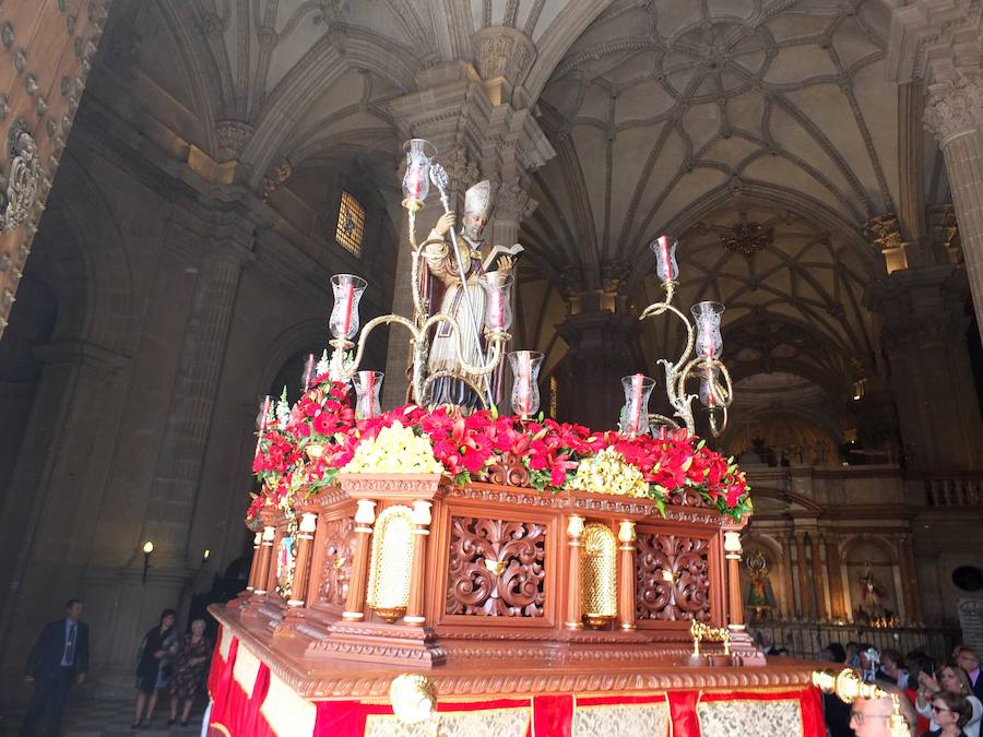 Guadix celebra la festividad de su patrón con la procesión de la imagen y reliquia del varón apostólico y primer obispo de la diócesis accitana. 