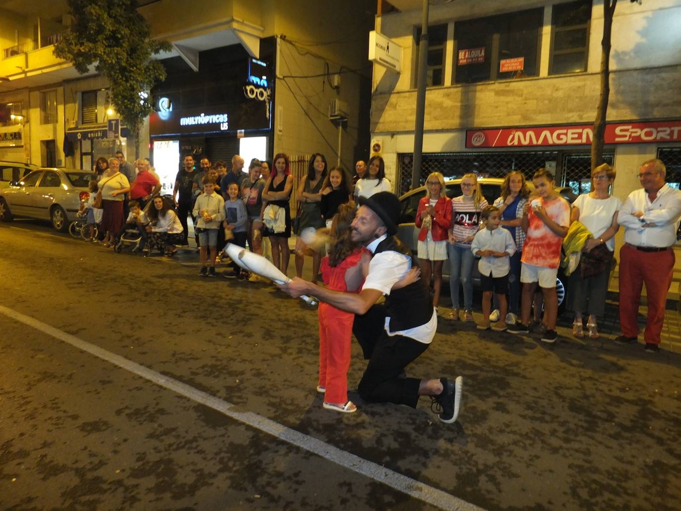 Cascamorras participó en el desfile. 