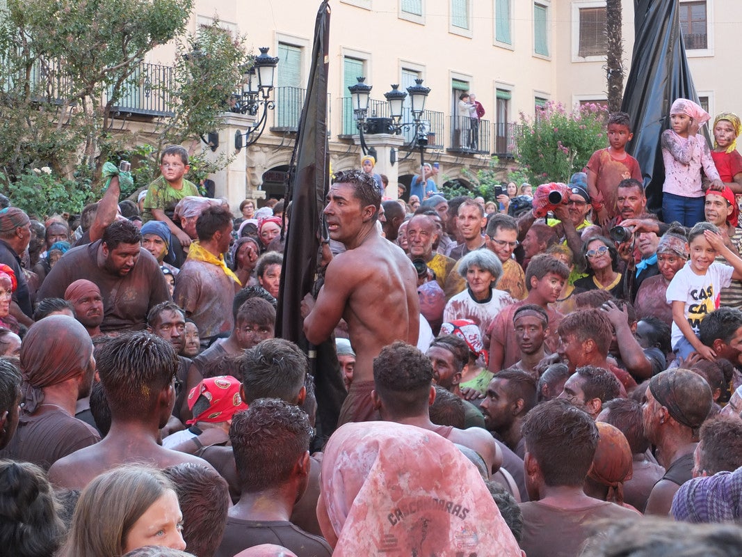 Fotos: Guadix brinda un multitudinario y festivo reproche al Cascamorras Antonio Vera